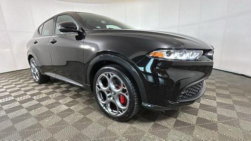 Alfa Black 2024 Alfa Romeo Tonale Veloce EAWD