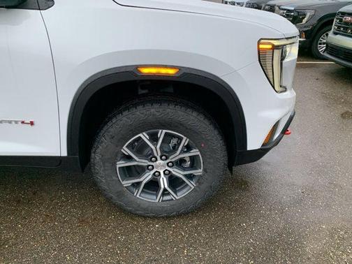 2026 GMC Acadia AT4 AWD