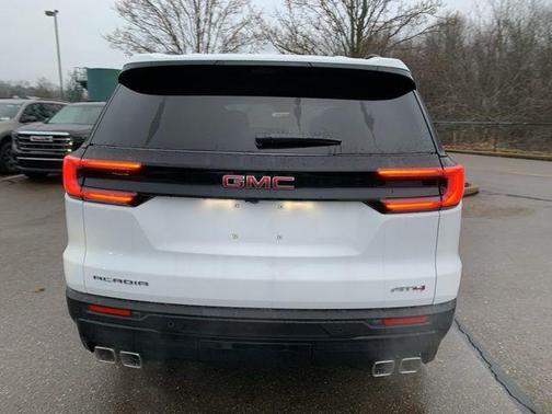 2026 GMC Acadia AT4 AWD