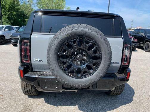 2026 GMC HUMMER EV SUV 2X