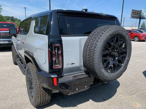 2026 GMC HUMMER EV SUV 2X