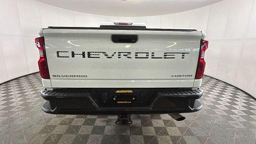 Summit White 2022 Chevrolet Silverado 2500 Custom