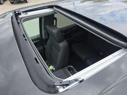 Onyx Black 2026 GMC Sierra 1500 SLT