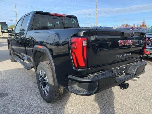 2025 GMC Sierra 3500 Denali