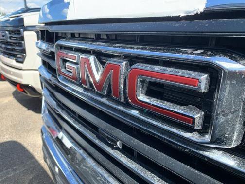 2026 GMC Sierra 3500 SLT