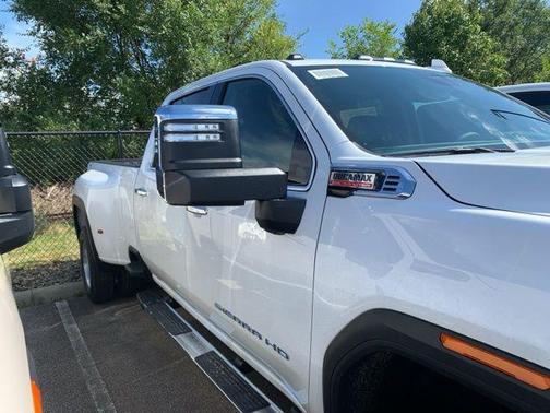 2026 GMC Sierra 3500 SLT