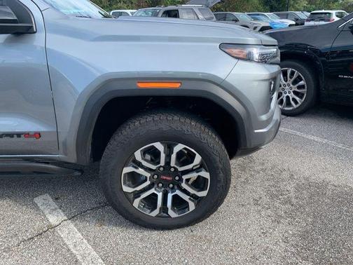 2025 GMC Canyon AT4