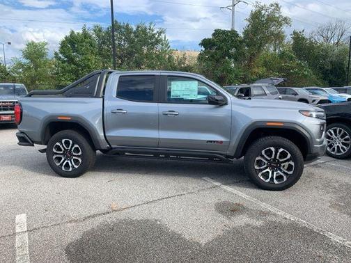 2025 GMC Canyon AT4