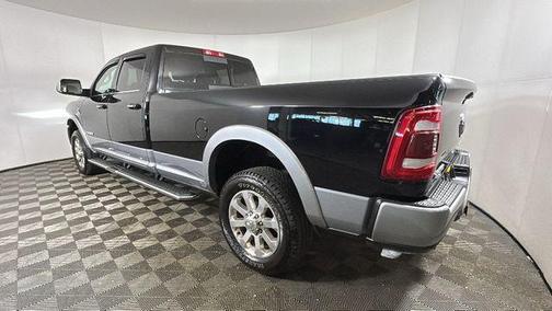 Diamond Black Crystal Pearlcoat 2022 RAM 3500 Laramie Crew Cab 4x4 8' Box