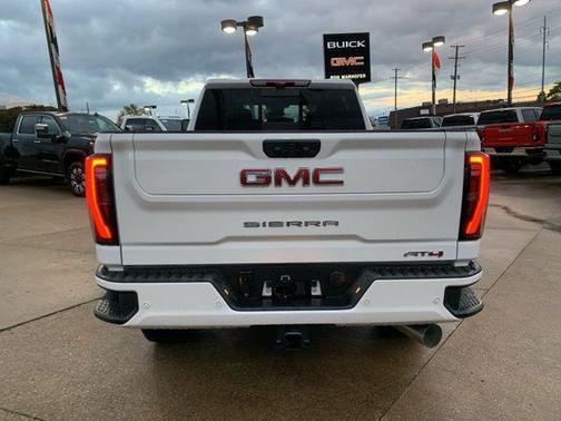 2025 GMC Sierra 2500 AT4