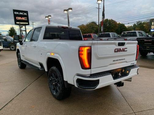2025 GMC Sierra 2500 AT4