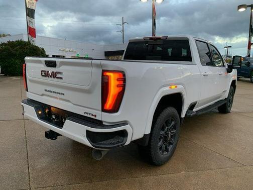 2025 GMC Sierra 2500 AT4