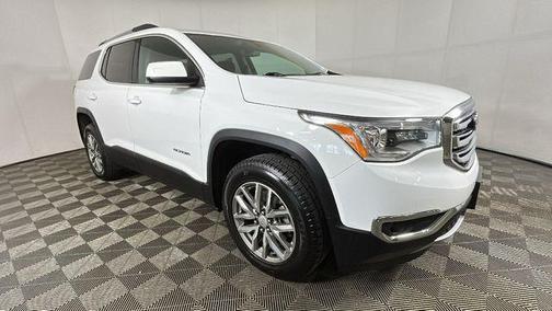 Summit White 2017 GMC Acadia SLE-2