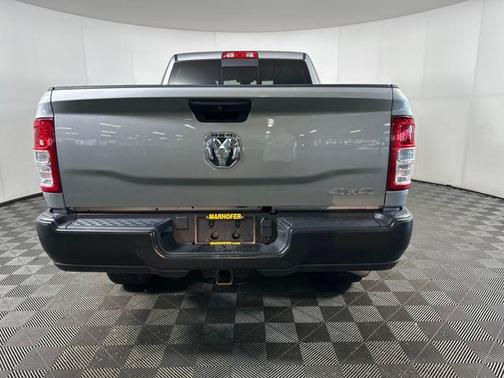 2022 RAM 2500 Tradesman Crew Cab 4x4 6'4' Box