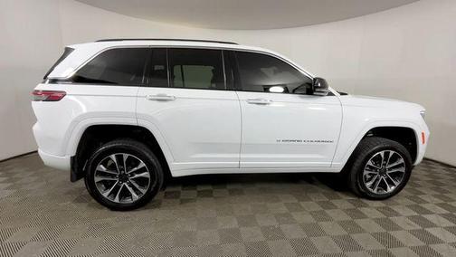 Bright White Clearcoat 2023 Jeep Grand Cherokee 4xe Overland