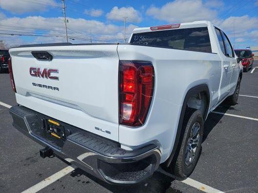 Summit White 2026 GMC Sierra 1500 SLE