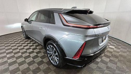 Argent Silver Metallic 2024 Cadillac LYRIQ Sport