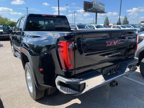 2026 GMC Sierra 3500 SLT