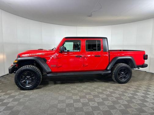 Firecracker Red Clearcoat 2022 Jeep Gladiator Mojave 4x4