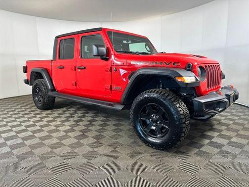 Firecracker Red Clearcoat 2022 Jeep Gladiator Mojave 4x4