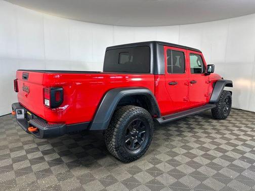 Firecracker Red Clearcoat 2022 Jeep Gladiator Mojave 4x4