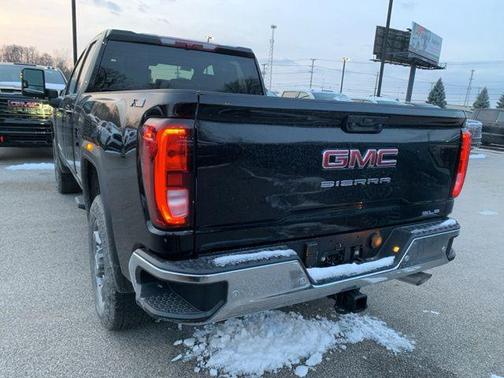 2026 GMC Sierra 2500 SLE