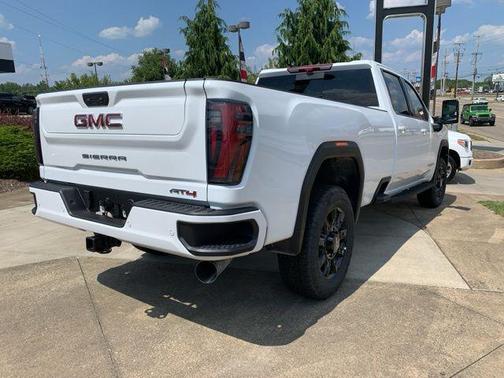 2025 GMC Sierra 2500 AT4