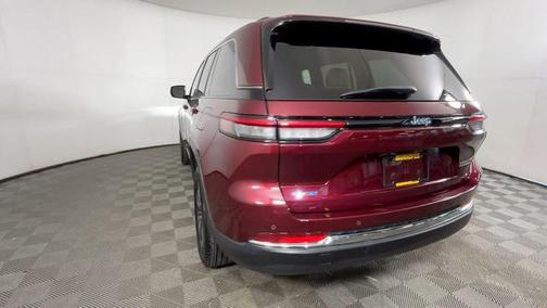 Velvet Red Pearlcoat 2023 Jeep Grand Cherokee 4xe Base