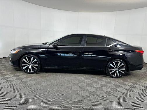 2020 Nissan Altima SR FWD