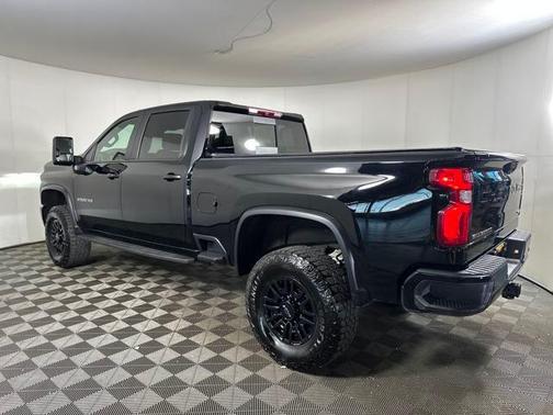 2024 Chevrolet Silverado 2500 4WD Crew Cab Standard Bed ZR2