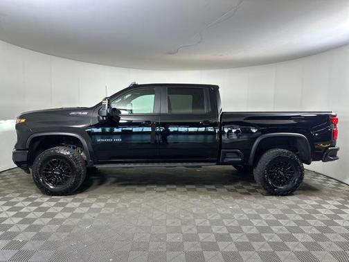 2024 Chevrolet Silverado 2500 4WD Crew Cab Standard Bed ZR2