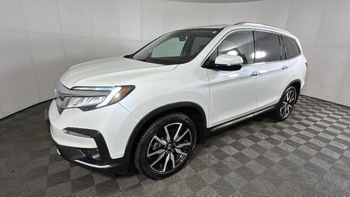 White Diamond Pearl 2019 Honda Pilot Touring 8-Passenger