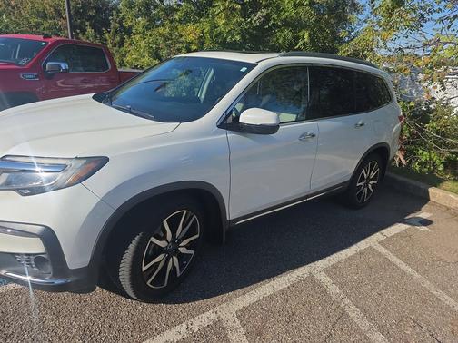 2019 Honda Pilot Touring 8-Passenger