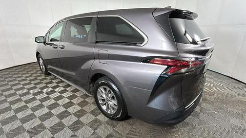 Predawn Gray Mica 2021 Toyota Sienna LE