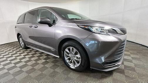 Predawn Gray Mica 2021 Toyota Sienna LE