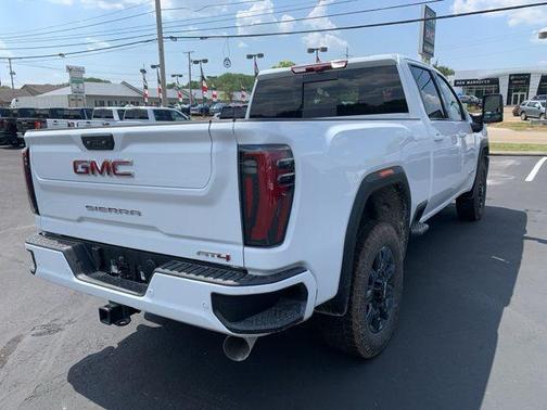 2025 GMC Sierra 2500 AT4