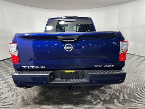 2024 Nissan Titan SV