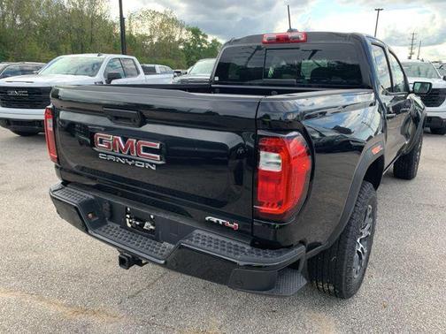2025 GMC Canyon AT4