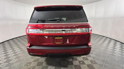Ruby Red Metallic Tinted Clearcoat 2019 Lincoln Navigator L Reserve
