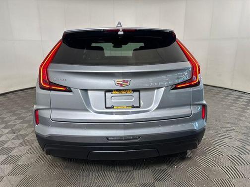 2024 Cadillac XT4 Luxury