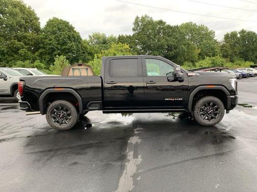 2025 GMC Sierra 2500 AT4
