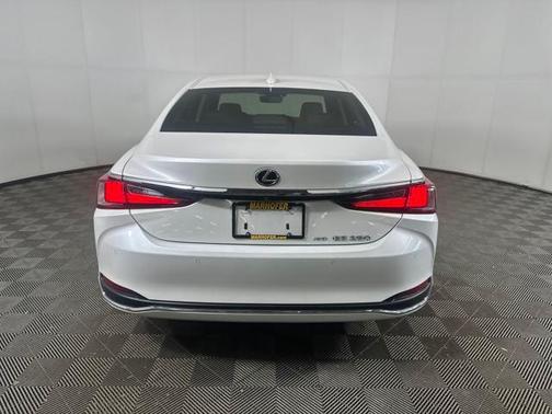 2021 Lexus ES 250 Base