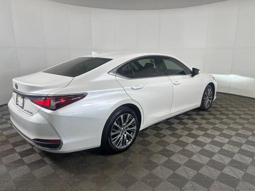 2021 Lexus ES 250 Base
