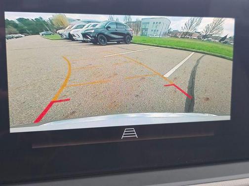 White Frost Tricoat 2026 Buick Envista Avenir FWD