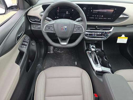 White Frost Tricoat 2026 Buick Envista Avenir FWD