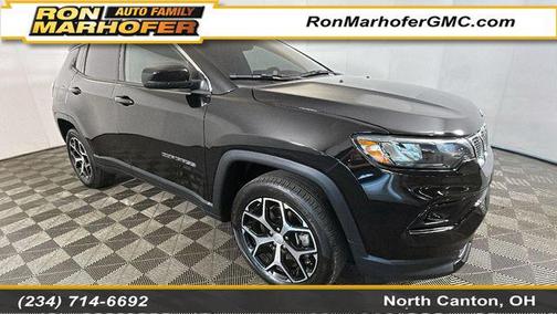Diamond Black Crystal Pearlcoat 2024 Jeep Compass Limited