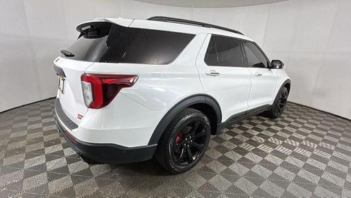 Star White Metallic Tri-Coat 2022 Ford Explorer ST