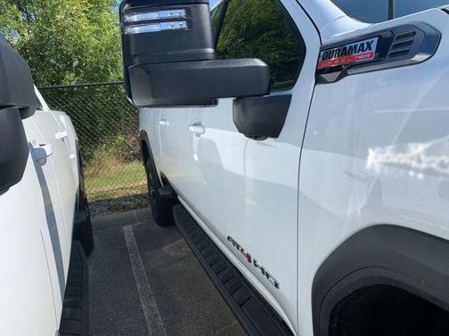 2025 GMC Sierra 2500 AT4