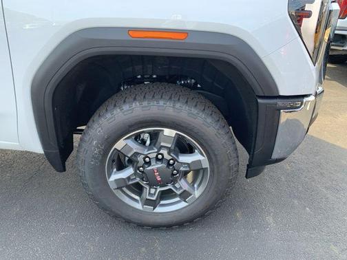 2026 GMC Sierra 2500 SLE