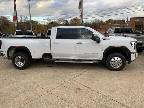 2026 GMC Sierra 3500 Denali